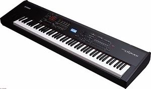 Yamaha S90 XS Keyboard Synthesizer