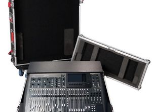 Behringer X32 Digital Mixer with Road Case And guaranty