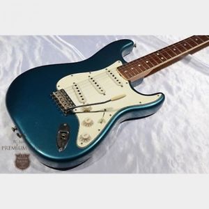 Fender Custom Shop 2004 Master Design 1965 Stratocaster Relic FROM JAPAN/512