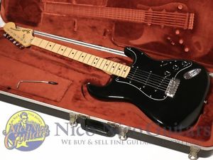 FENDER 1981 STRATOCASTER Black Used Guitar Free Shipping from Japan #g1909