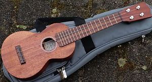 NEU C.F. Martin S1 Centennial Uke limited edition 1 von 100 weltweit mit Tasche