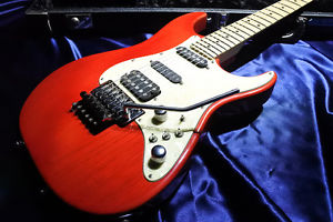 TOM ANDERSON Classic Trans Red Ash Body Maple Neck E-Guitar Free Shipping Rare