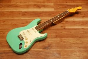 NEW Fender Japan Exclusive Classic 60s Stratocaster Surf Green FROM JAPAN/512