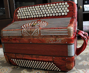 Scandalli Chromatic Button Accordion B - System - Video-