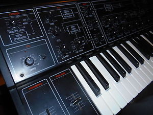 YAMAHA CS 10