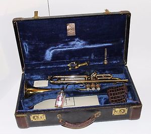 1955 VINCENT BACH Mt Vernon NY Stradivarius ML Brass Trumpet in Original Case