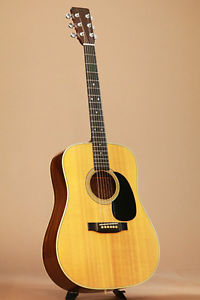 MARTIN D-28 1974 Acoustic-Guitar
