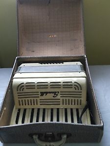 RARE VINTAGE scandalli 044/197 accordion Made in Italy