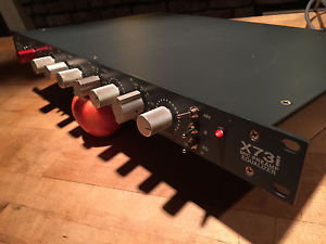 VINTECH X73i MIC PRE- FAT/PUNCHY!