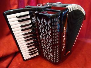 NEW Weltmeister Piano Accordion Juwel Black LMM 30 / 72 Stylish