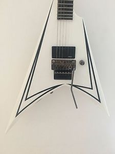 ESP LTD Alexi 600 SCYTHE Electric Guitar w/ FREE padded gig bag