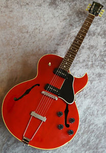 Gibson Es135 Cherry W or Hard Ca