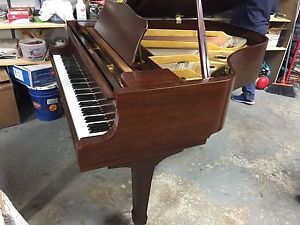 Yamaha G2 Grand Piano