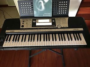 YAMAHA PSR 740