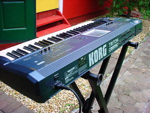 Korg TRITON Extreme 61-Key Music Workstation/Sampler ver. 1.0.6