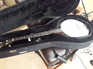 2002  DEERING SIERRA BANJO (RB250) with Morgan/Monroe CASE