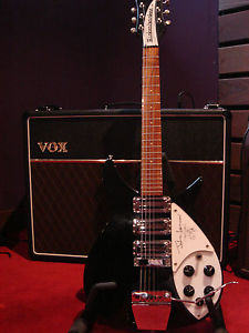 RICKENBACKER 325 JOHN LENNON LIMITED EDITION