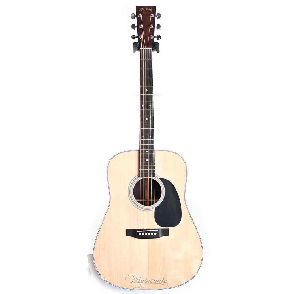 Martin D-28 Chitarra Acustica Dreadnought Standard Series