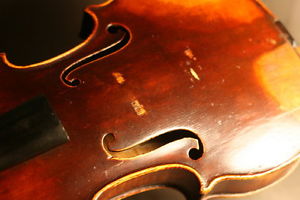 A FINE OLD ANTIQUE FRENCH VIOLIN BY DIDIER NICOLAS AINE CA 1820 FOR RESTORATION.