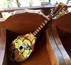 SEUNG NORTHERN THAI MUSICAL INSTRUMENTS SMALL GUITAR FOLK MUSIC WOODEN HANDMADE