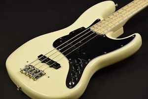 Fender American Vintage '74 Jazz Bass Olympic white Electric Bass Guitar