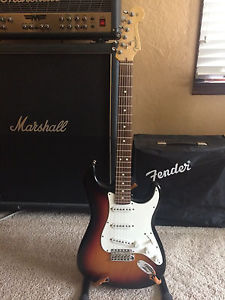 USA 2003 Fender Highway 1 Stratocaster Burst Greasebucket with Hard Shell Case