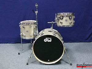 DW USA Collector's Series Finish Ply Shellset in "Broken Glass"  -  20,12,14"