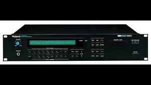ROLAND D-550 VINTAGE SYNTH W/ PG 1000 Controller