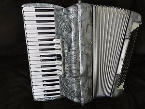 3/5 Reed Italian Accordion