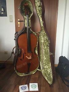 7/8 Cello aus Reghin mit wertvollem Bogen und Cellokasten, keine Billigware!