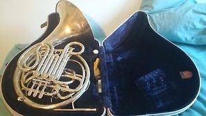 C. G. CONN ELKHART "CONNSTELLATION" 8D PROFESSIONAL DOUBLE FRENCH HORN M21,XXX