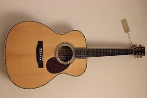 SIGMA GUITARS  SOMR-45V MASSIVE Western-GITARRE AUSSTELLER+ Koffer UVP: 1780.--€