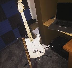 Fender American Special 0115602305 Stratocaster Olympic, White $723