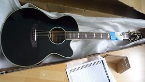 Yamaha E-Akustikgitarre CPX 1000 TBL - Translucent Black.