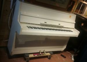 Schumann upright Piano mint. Nice tone. HURRY! /FREE DELIVERY/TUNING. EAST USA