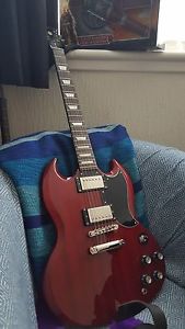 Epiphone SG G400 Pro in cherry