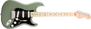 Fender American Pro Stratocaster - Maple Fingerboard - Antique Olive