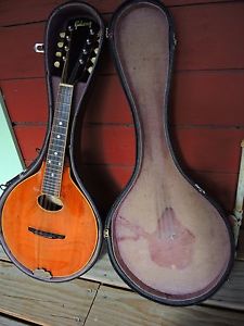 Gibson Mandolin 1915 Model A pumpkin top, excellent condition with original case