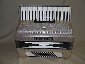 Akkordeon Fröhlich Modell Händel 72 Bass Made in Germany