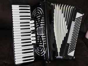 3/5 Reed Italian Accordion