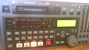 TASCAM DA98HR 8 TRACK DTRS DIGITAL TAPE MACHINE DA-98 DA 98 HR.