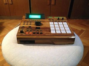 AKAI MPC 2000XL CUSTOM WOODSTYLE MIDI PRODUCTION CENTER+GREEN DISPLAY+ZIP DRIVE