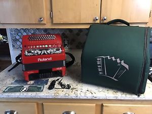 Roland FR-18 Diatonic V-accordion complete with  case