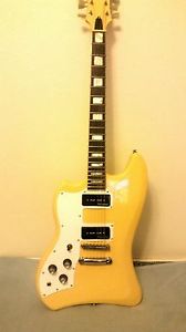 PureSalem Tomcat Left Handed Guitar, Banana Puddin Cream