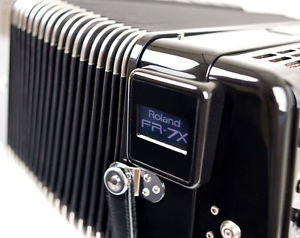 Roland FR7X accordion