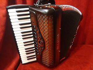NEW Beltuna Piano Accordion Studio IV Wood Shadow LMMM 37 96