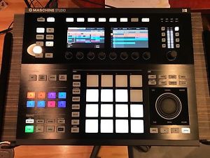 Native Instruments Maschine Studio (Black)