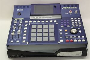 AKAI MPC4000 Digital Sampling 51-Effects 64 Output LCD Music Production Centre