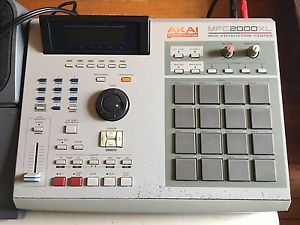 Akai MPC 2000XL FULLY SERVICED Floppy Drive Latest OS V.1.20 32MB RAM