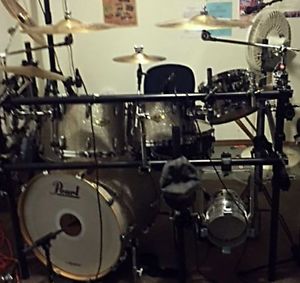 Pearl MCX drum kit